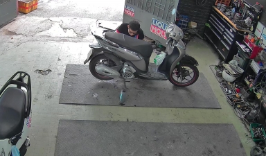 Thứ 5 ngày 11/04/2024 tại Quang Anh Scooter