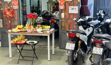 ĐẦU NĂM MỚI 2025 BÊN SHOP KHAI XUÂN DỊCH VỤ THAY NHỚT TẶNG VỆ SINH NỒI VÀ LỌC GIÓ MIỄN PHÍ